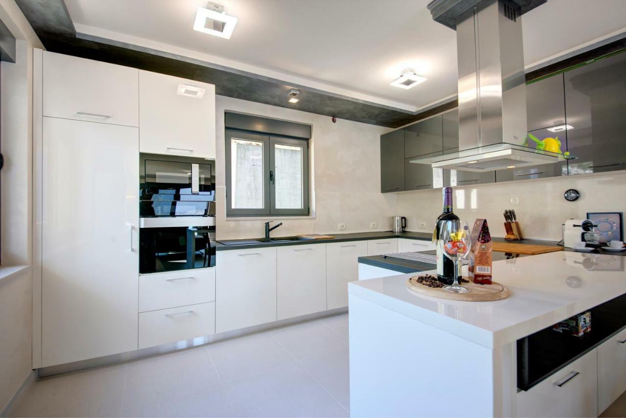 Bajova Kula Luxury Residences Kotor Exterior photo